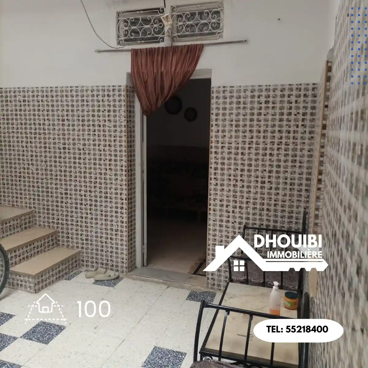 Maison avec étage et garage à vendre – منزل مع علوي وكراج للبيع