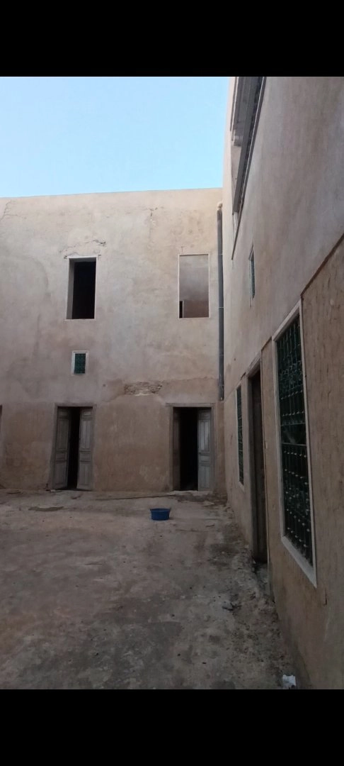 دار عربي للبيع بالمدينة العربي – القيروان - 1
