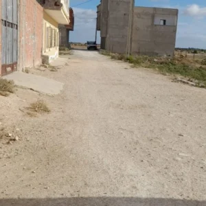 210 متر للبيع طريق القطرانية القيروان